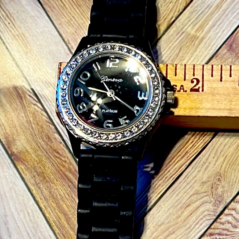 Geneva Women Fashion Wrist Watch Black Rubber Band Analog Crystals Accent Bezel